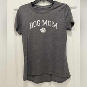 Medium gray Dog Mom shirt